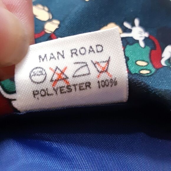 Mickey Mouse Tie - Picture 4 of 8